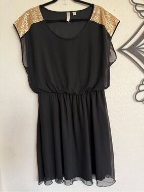 TACERA Black Chiffon Dress with Gold Sequin Shoulders - XL